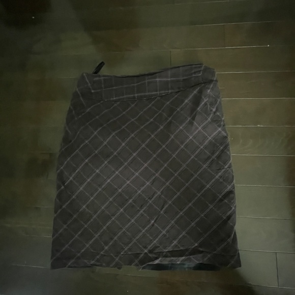 Skirt.  Smart set brown with pink lines - Picture 2 of 4